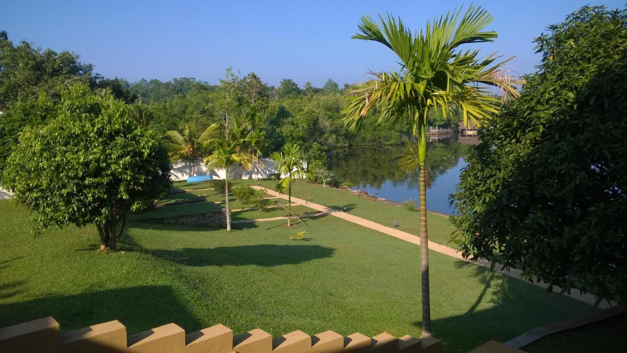 Kalla Bongo Lake Resort Hikkaduwa Ngoại thất bức ảnh