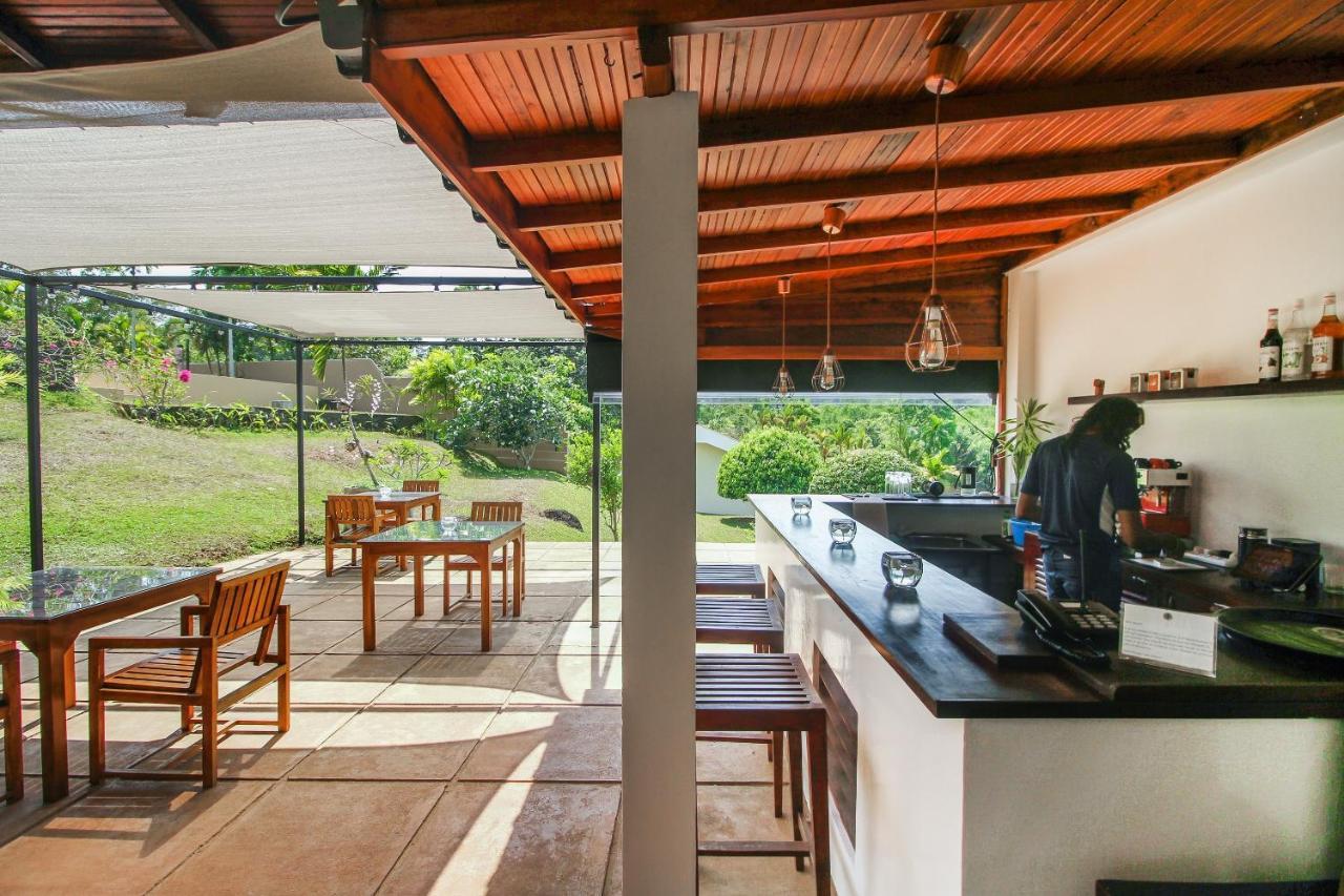 Kalla Bongo Lake Resort Hikkaduwa Ngoại thất bức ảnh