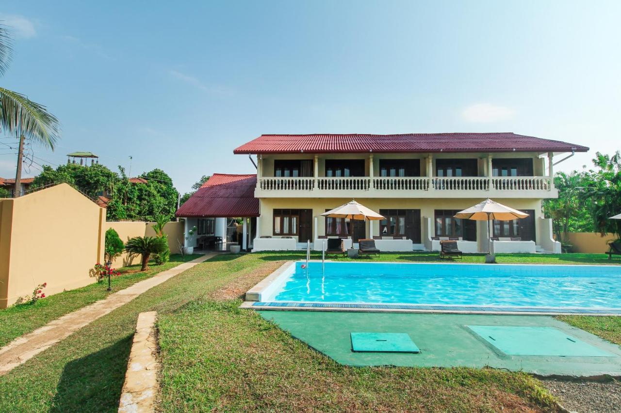 Kalla Bongo Lake Resort Hikkaduwa Ngoại thất bức ảnh
