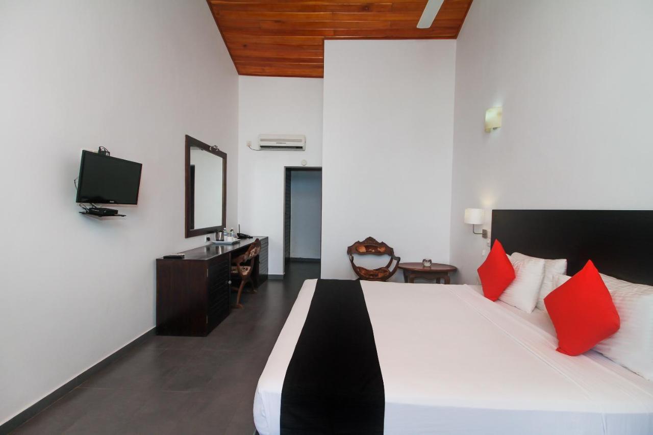 Kalla Bongo Lake Resort Hikkaduwa Ngoại thất bức ảnh
